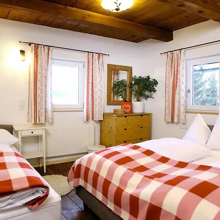 Holiday Haus Hungerbichl * הולרבאך איםפינצגאו